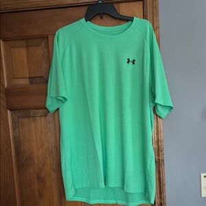Under Armour Men's Green T-Shirt